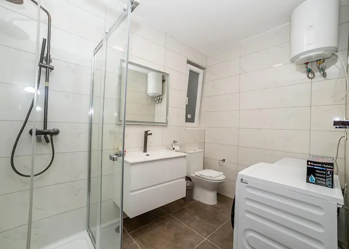 Apartment Family 2-bedroom Maisonette - By Hostmt